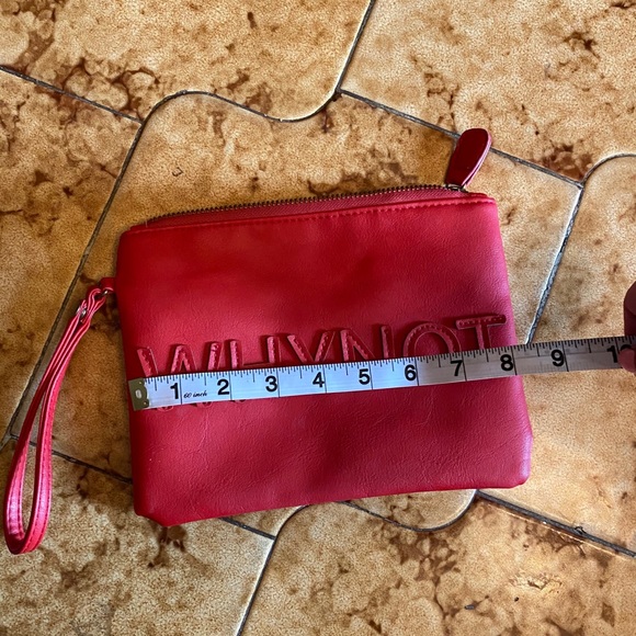 NWT Vegan leather wristlet - Picture 4 of 5